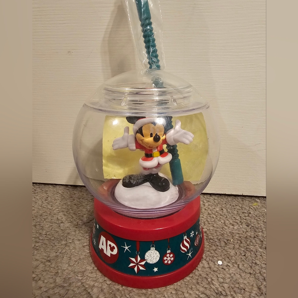 NEW Disney Parks 2022 Holiday Christmas Santa Mickey Mouse Snow Globe Sipper Cup